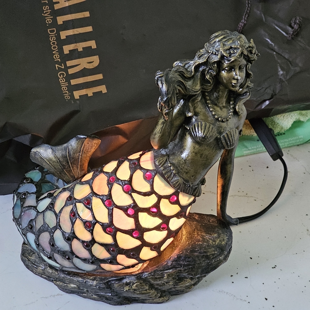 Beautiful Stained Glass Mermaid Lamp